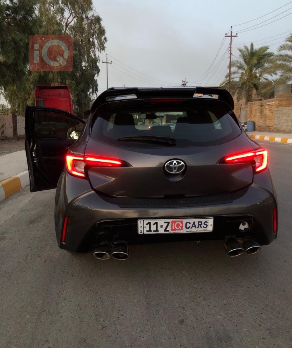 تۆیۆتا کرۆلا هاچباک